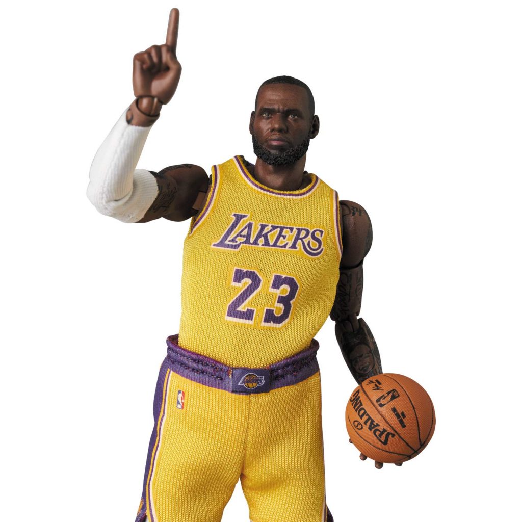 Mafex Series No.127 LeBron James (L.A. Lakers)